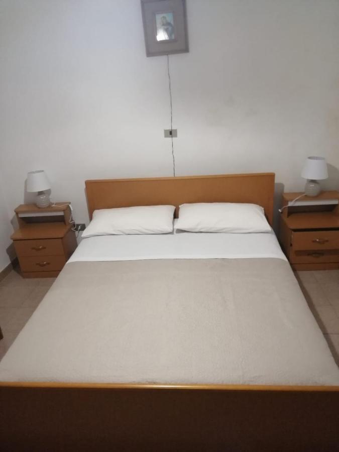 I Trecento Hotel Padula Buitenkant foto